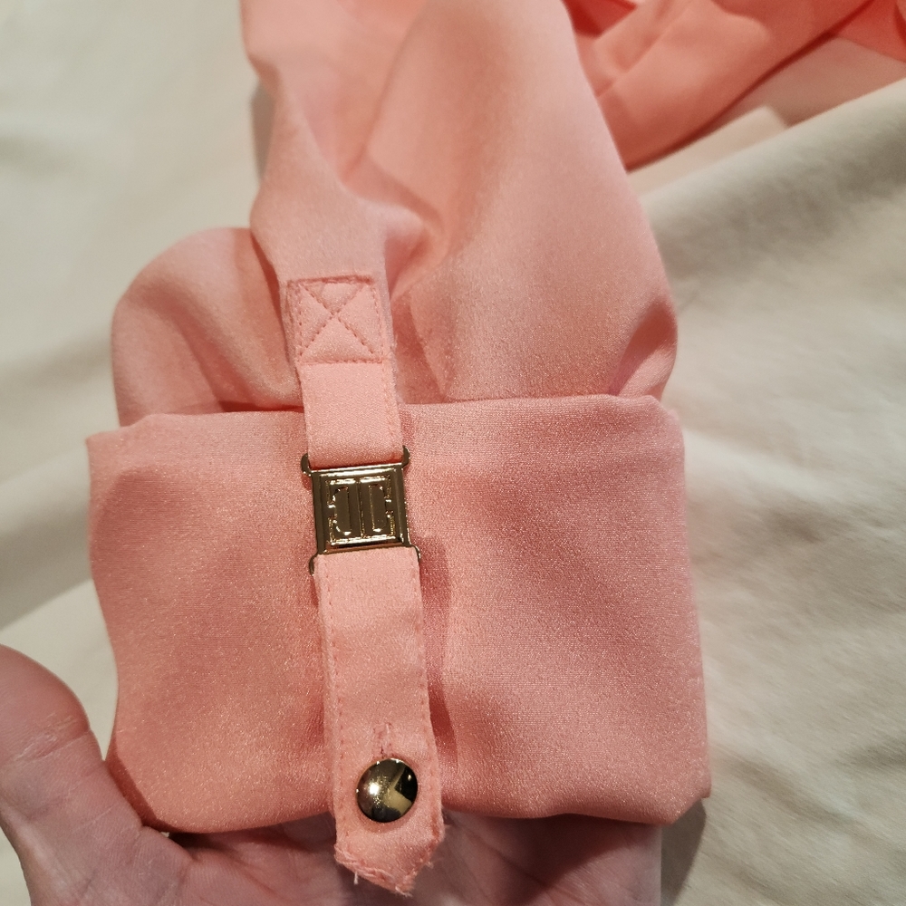 Ivanka Trump Women's Split V-Neck Roll Tab Sleeve Blouse Light Peach XS NWT - Picture 5 of 5